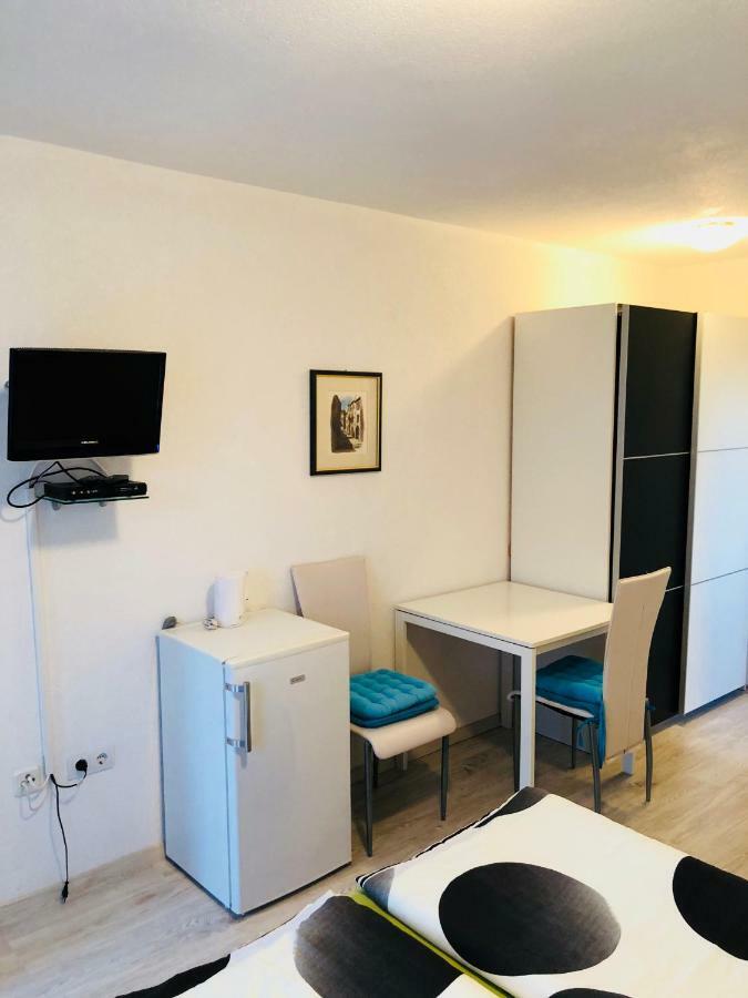 Guest House Jadro Ровин Екстериор снимка