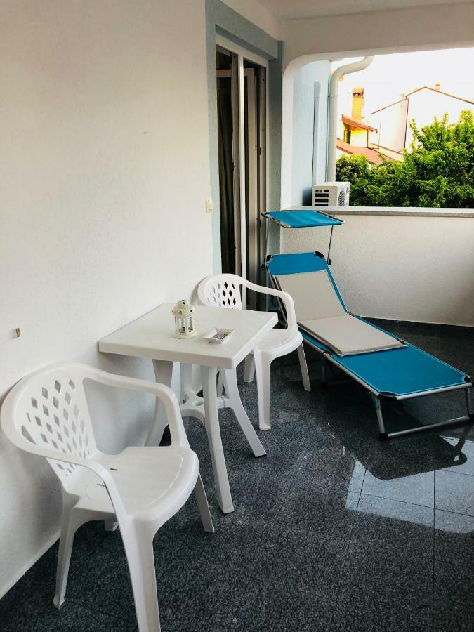 Guest House Jadro Ровин Екстериор снимка