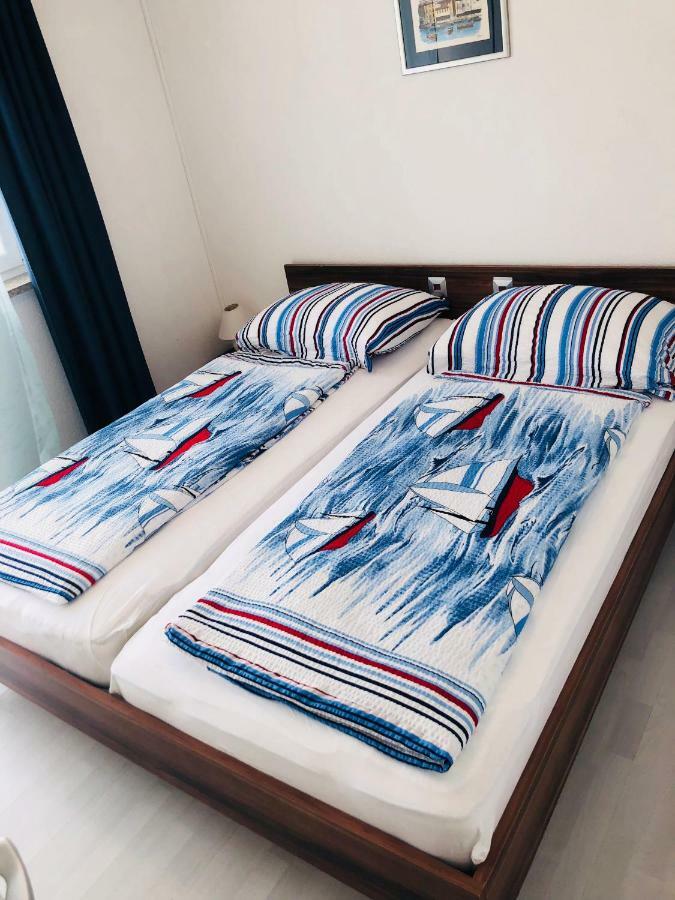 Guest House Jadro Ровин Екстериор снимка