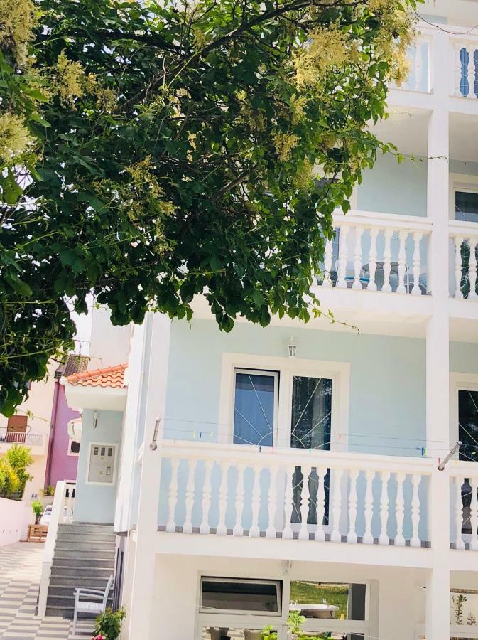 Guest House Jadro Ровин Екстериор снимка