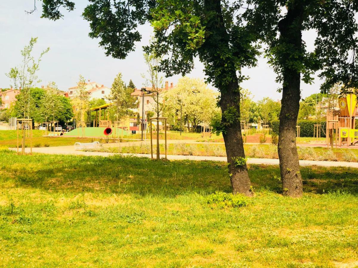 Guest House Jadro Ровин Екстериор снимка